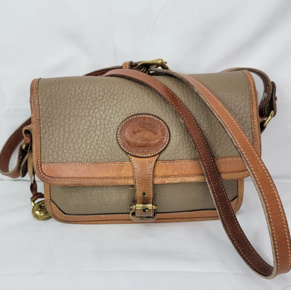 Classic Dooney‎ & Bourke Brown Leather Bag